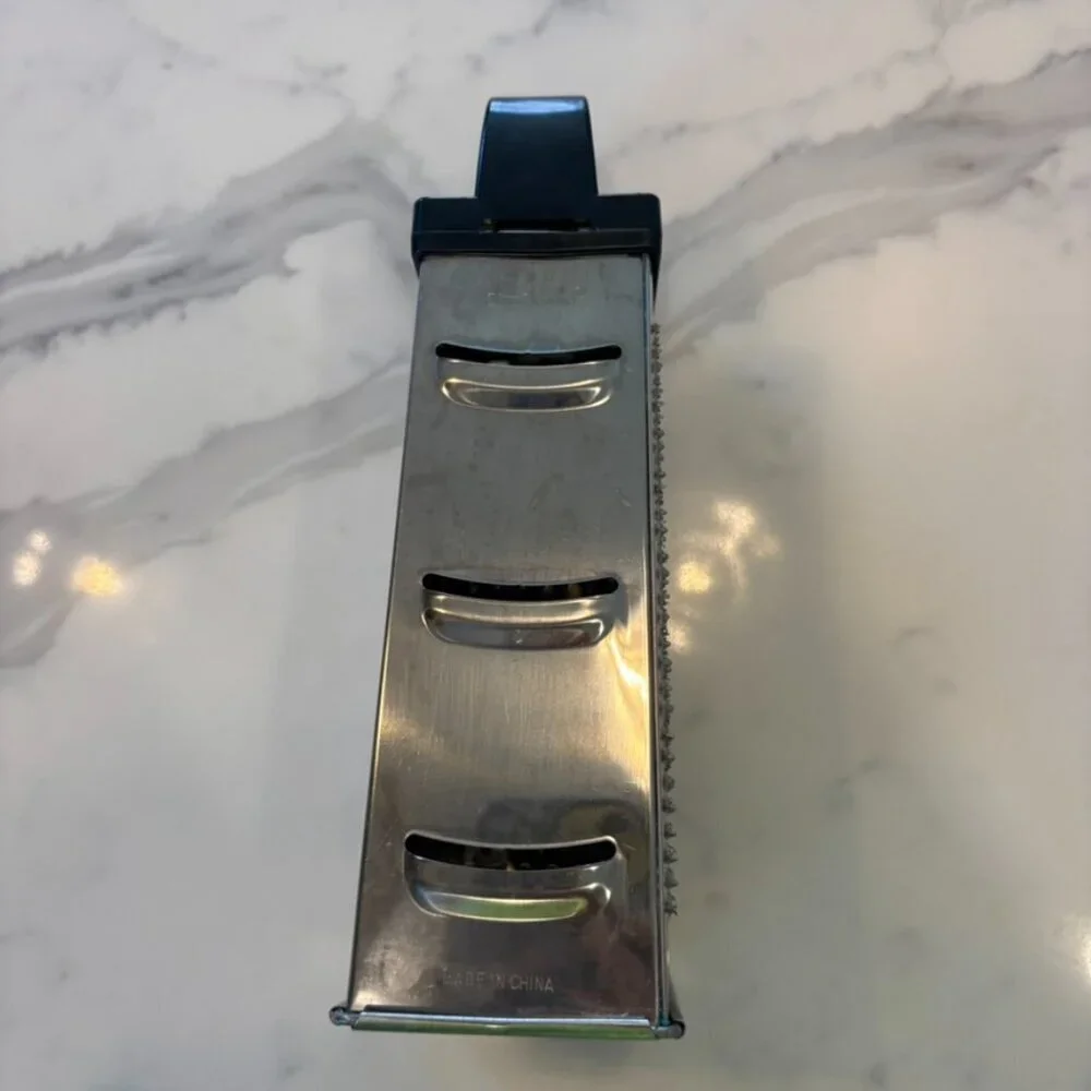 Metal Box Grater with Plastic Holder - Picture 5 of 5
